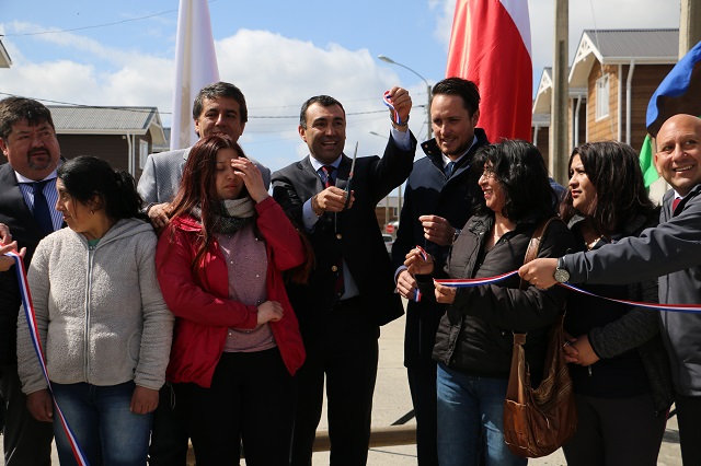 Más de 200 familias recibieron subsidios habitacionales en Castro