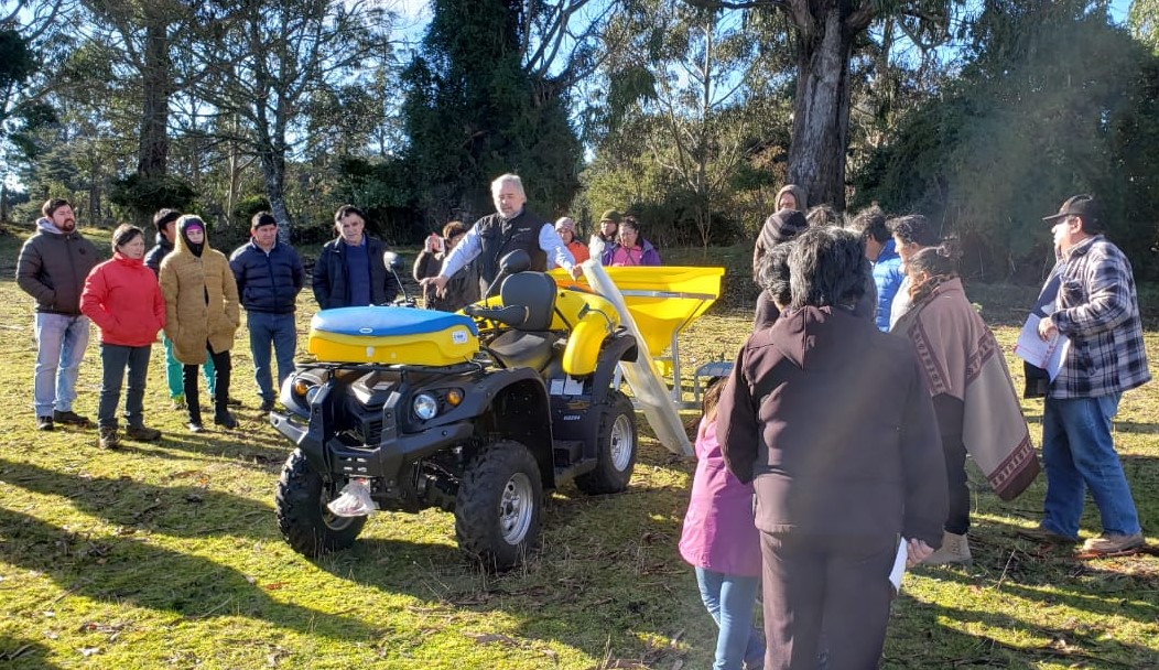 Quinchao: Capacitan a usuarios Prodesal y PDTI en uso de vehículos para el trabajo agrícola