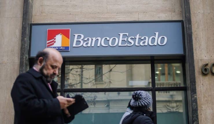 Anuncian rebaja de comisiones de Cuenta Rut para adultos mayores