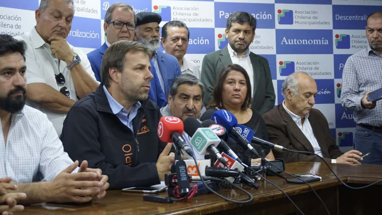 Alcaldes posponen consulta ciudadana luego del acuerdo parlamentario