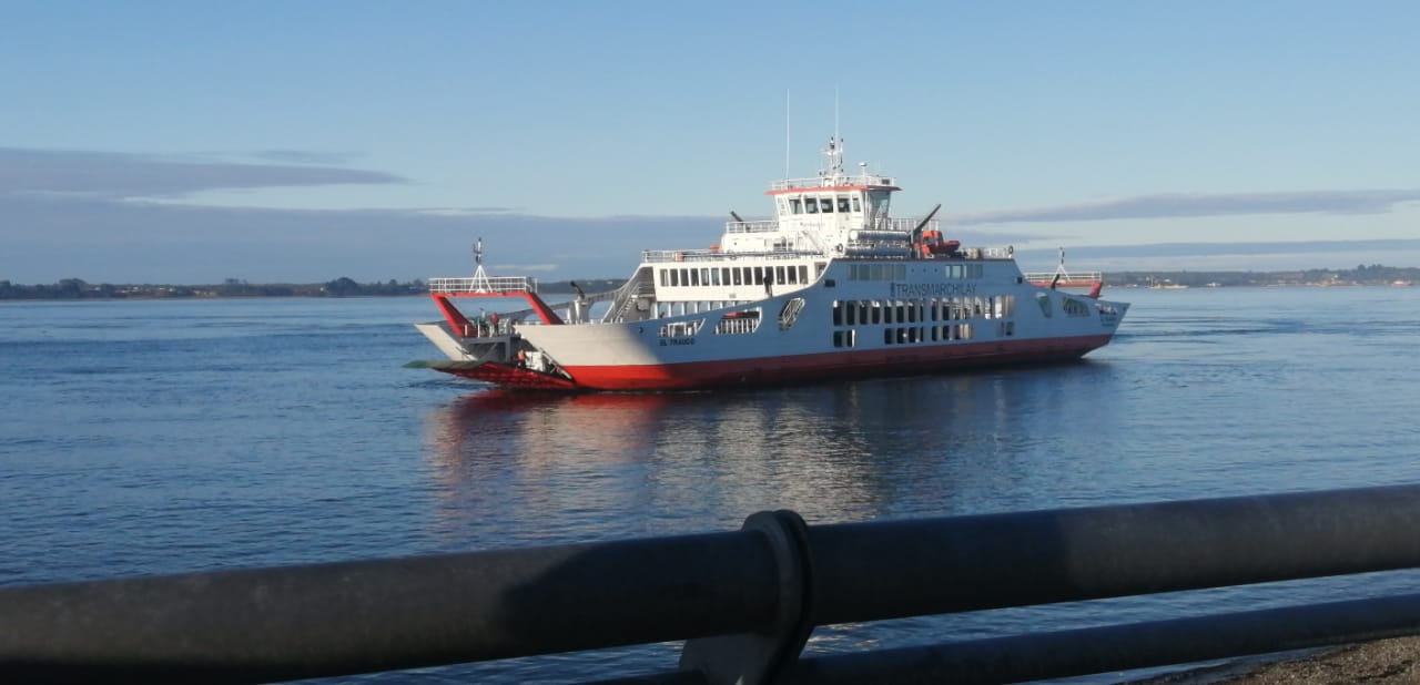 Acuerdos alcanzados entre dirigentes sociales de Ancud junto al intendente Harry Jürgensen y la seremi de salud Scarleth Molt.
