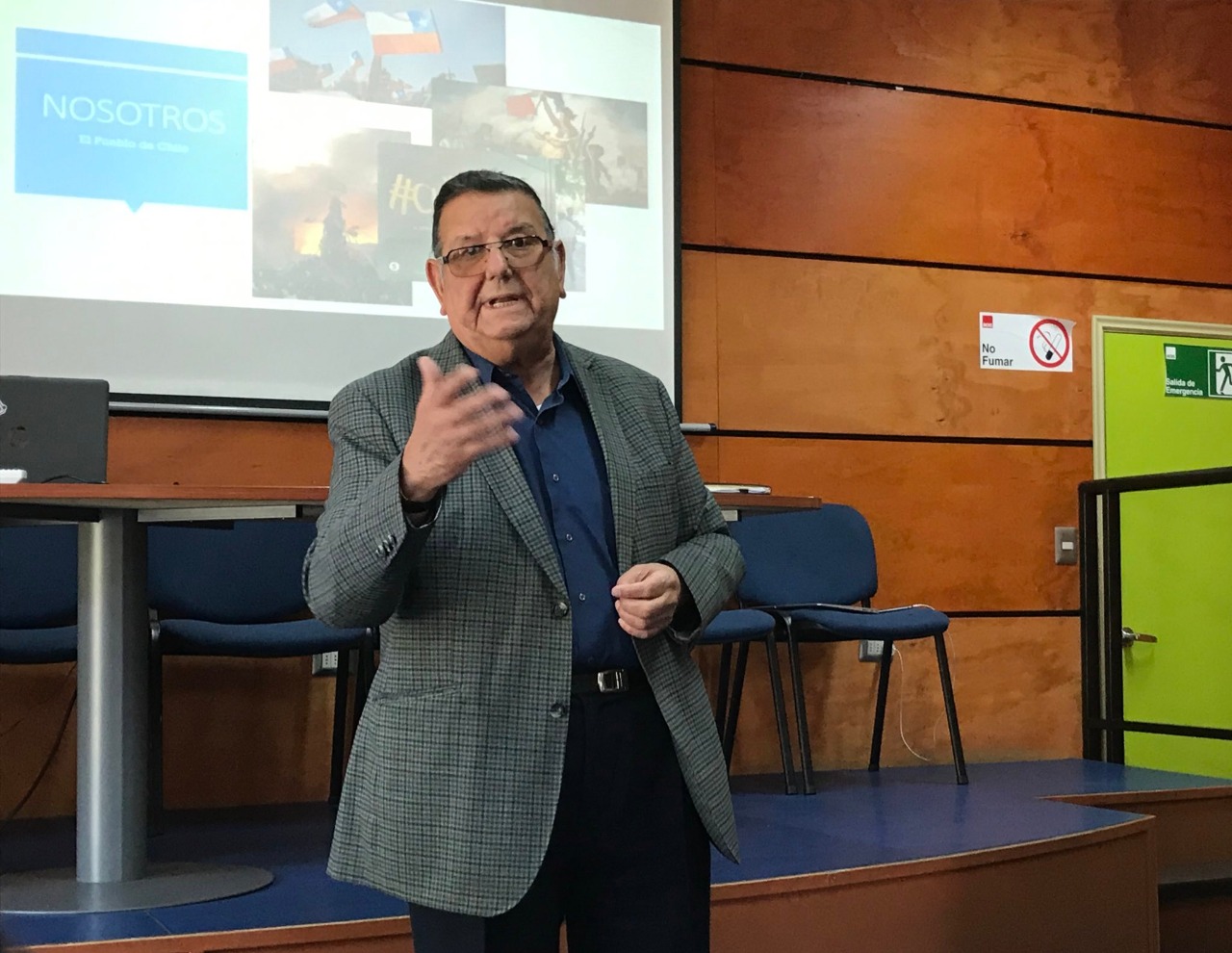 Senador Quinteros acusa de “irresponsable” al gobierno por llamar a retomar actividades de funcionarios públicos