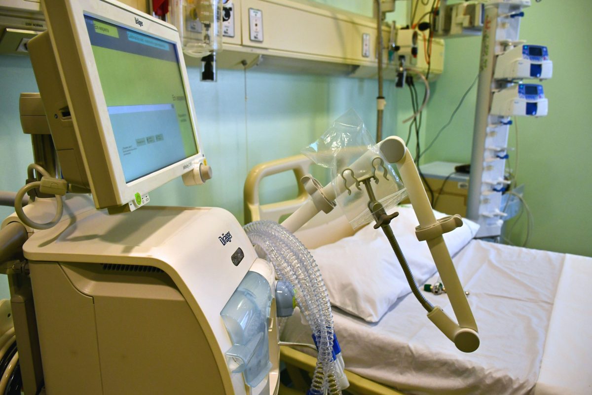 Minsal ha distribuido 46 ventiladores nuevos que han llegado al país