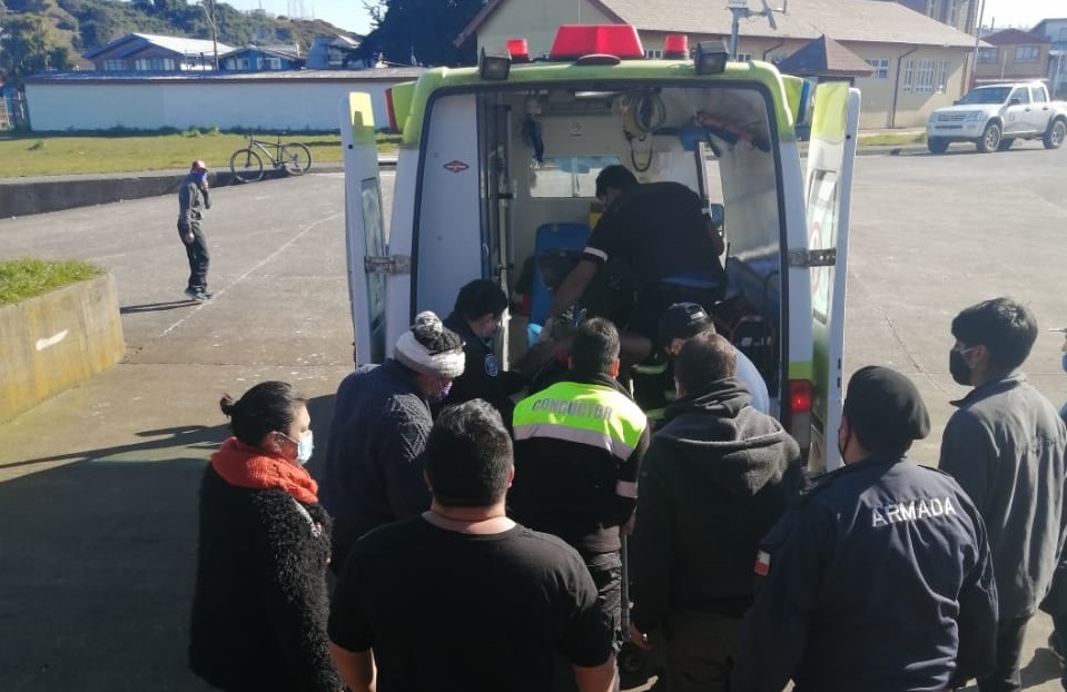 Buzo que sufrió mal de presión ingresó al hospital de Ancud