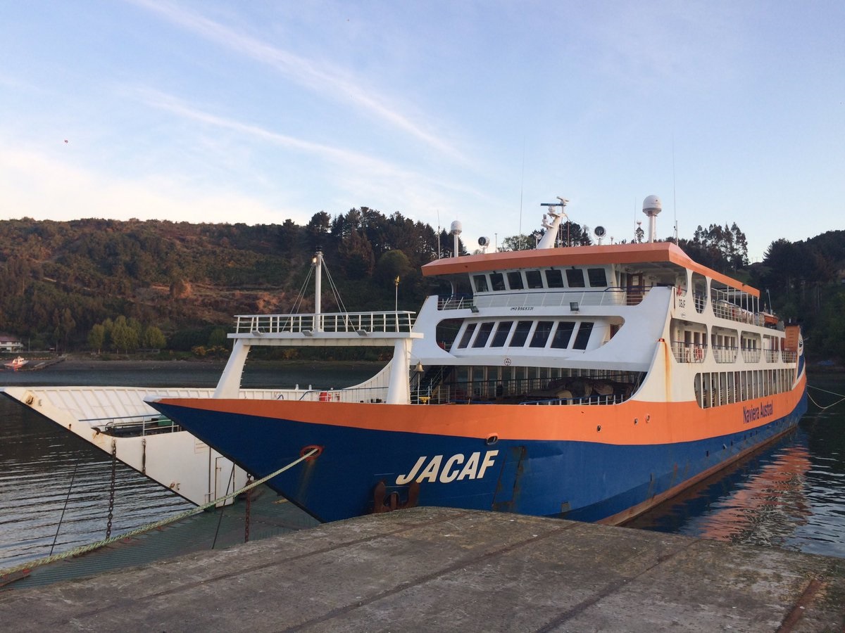 Retoman ruta de transporte marítimo entre Aysén y Quellón