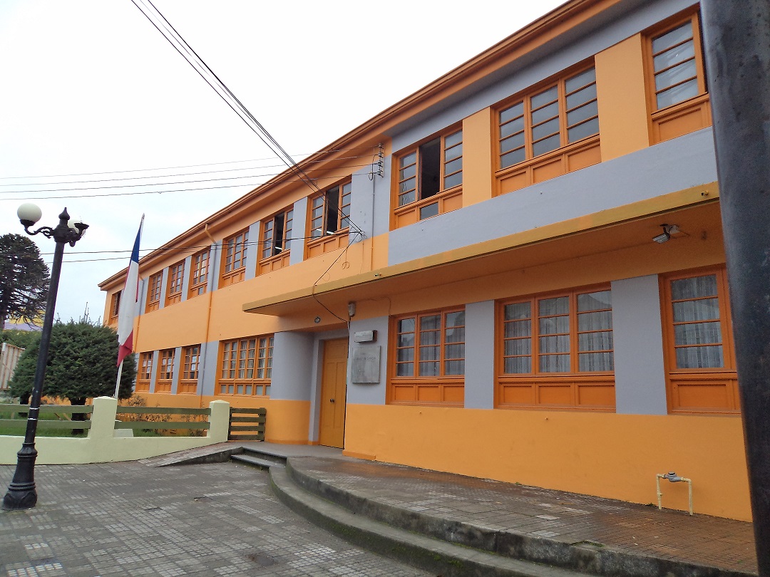 Liceos y escuelas de Castro se adjudican Proyecto de Conectividad 2030