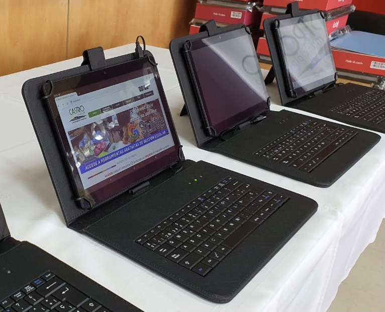 Corporación Municipal de Castro fortalece la conexión de internet en escuelas rurales