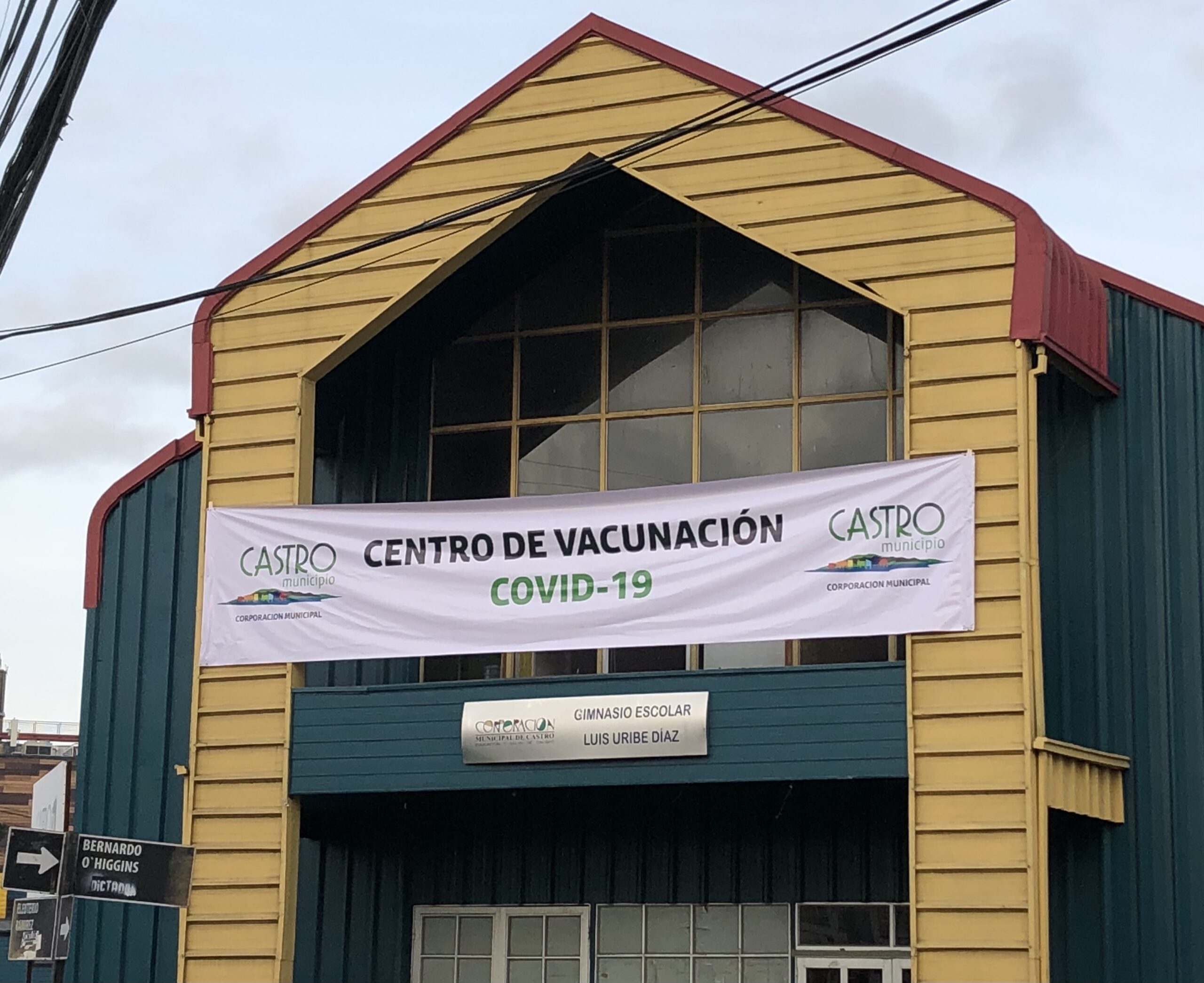 Llaman a vacunarse contra el Covid-19 y la Influenza en Castro