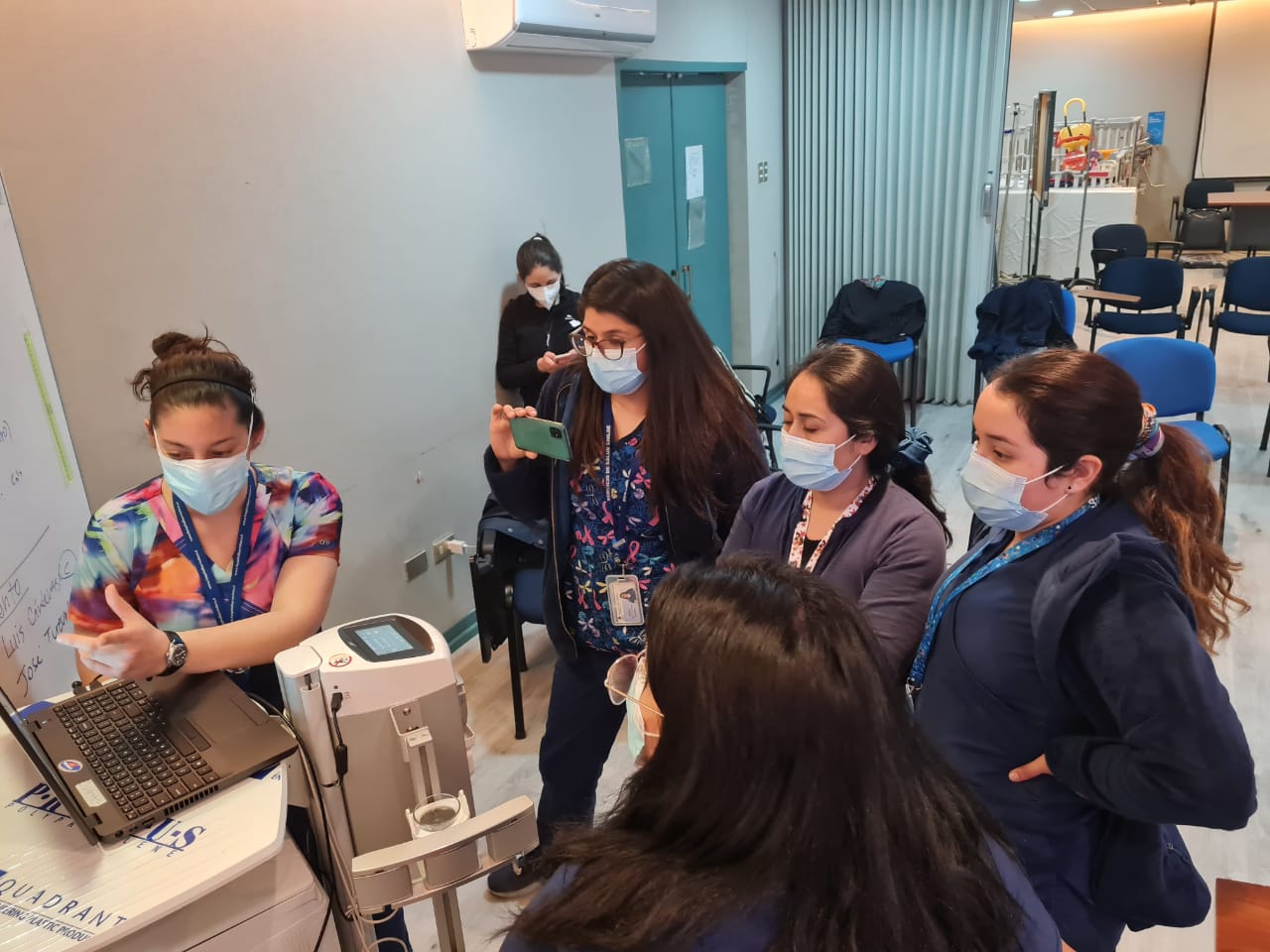 Hospital de Castro inicia atenciones con moderno equipo de urodinamia