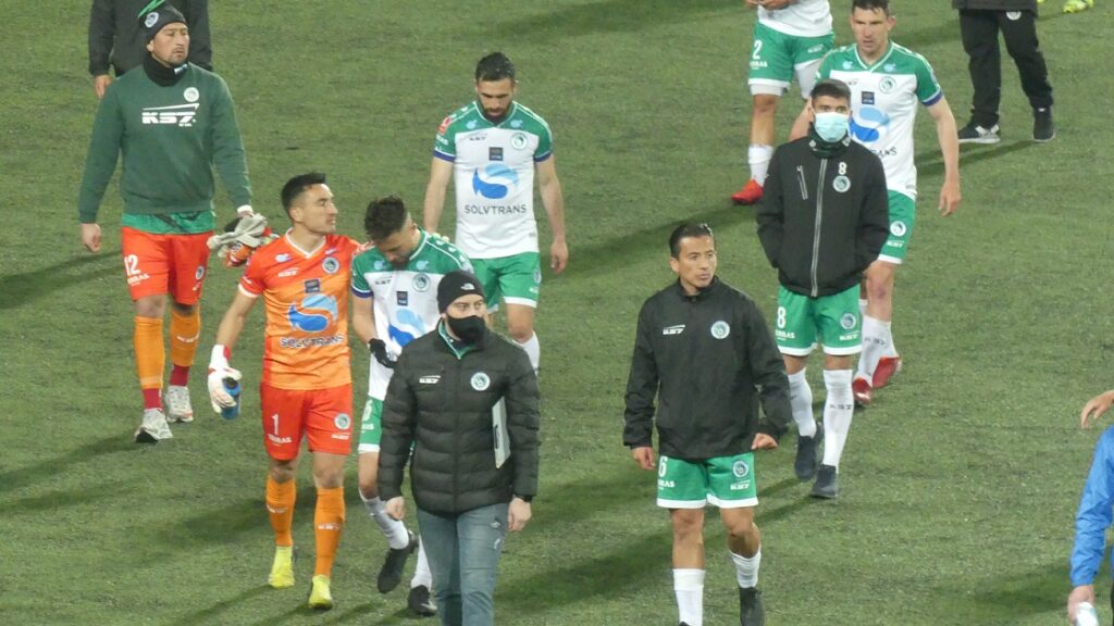 Puerto Montt podría hacer de local en Chiloé este 2022