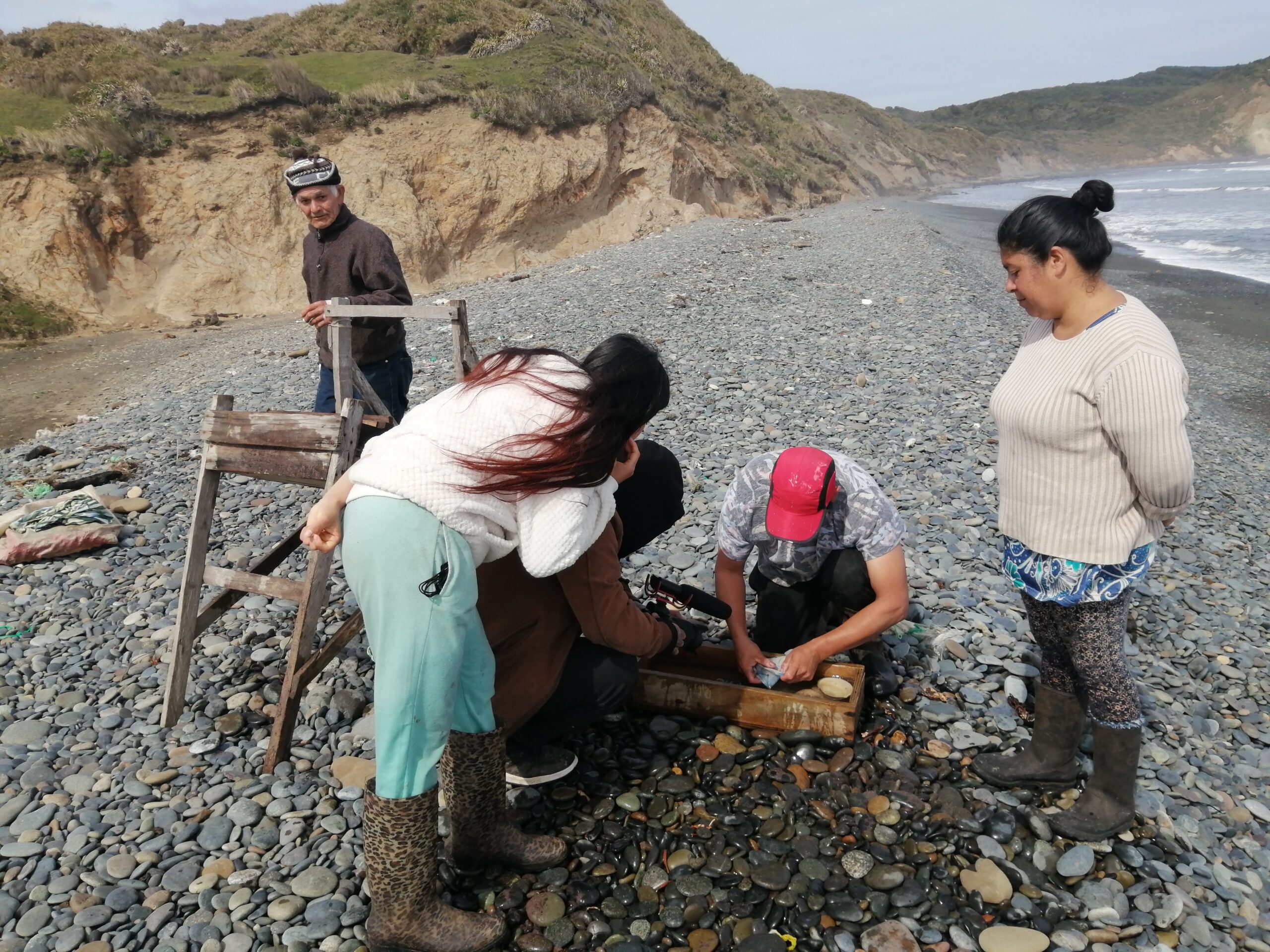 Chonchi: Diversos oficios son recogidos a través de testimonios orales en proyecto municipal