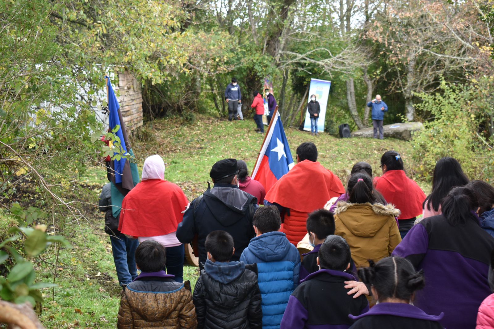 Realizan homenaje a desaparecido escritor y poeta en Quinchao