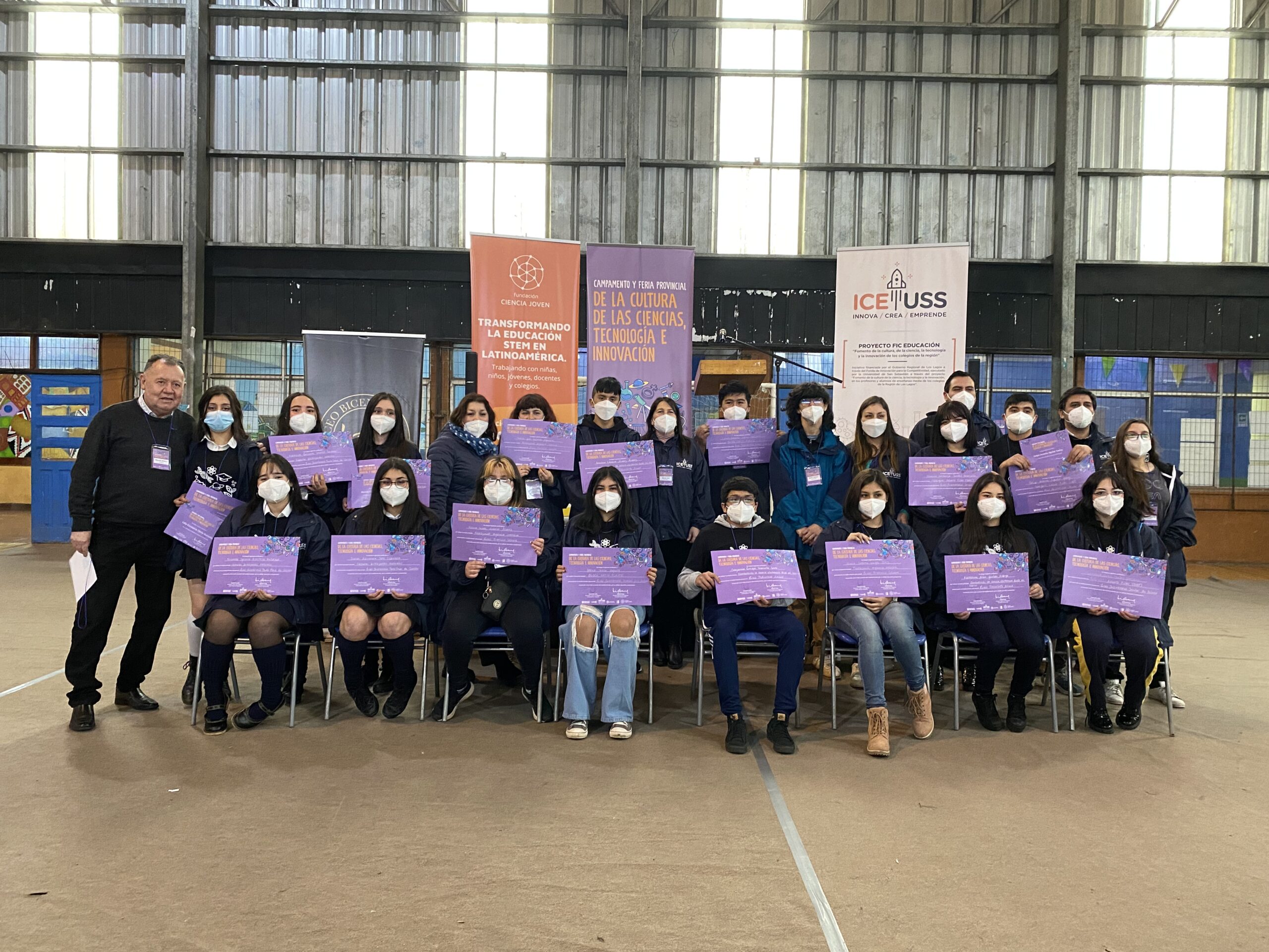 Estudiantes de cinco liceos de Chiloé clasificaron a  la final regional de concurso de tecnología e innovación