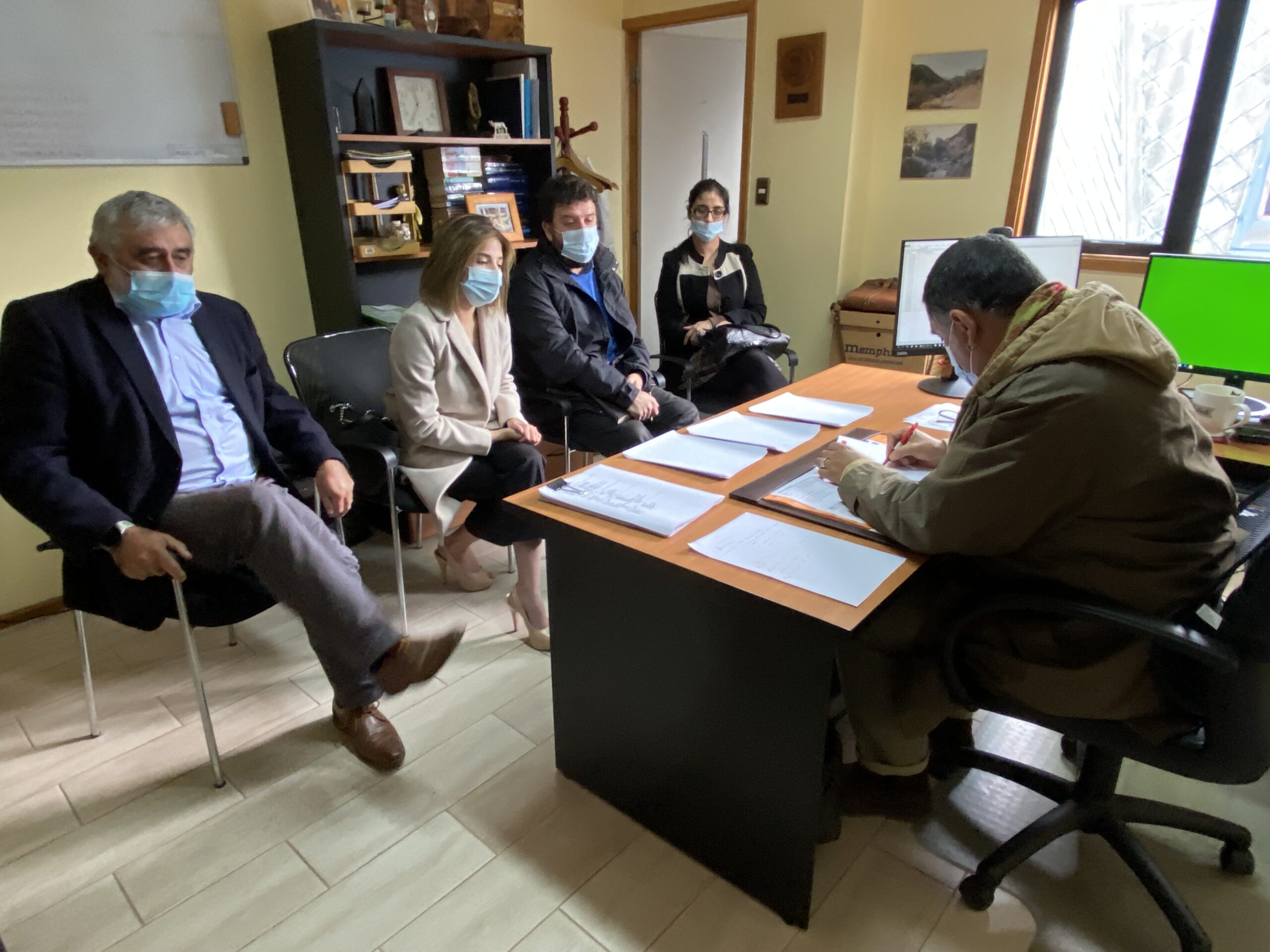 Secretaria general de Corpocas se reúne con fiscal de Castro para abordar violencia escolar