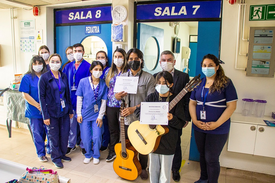Usuarios hospitalizados disfrutaron de música en folclórica en vivo