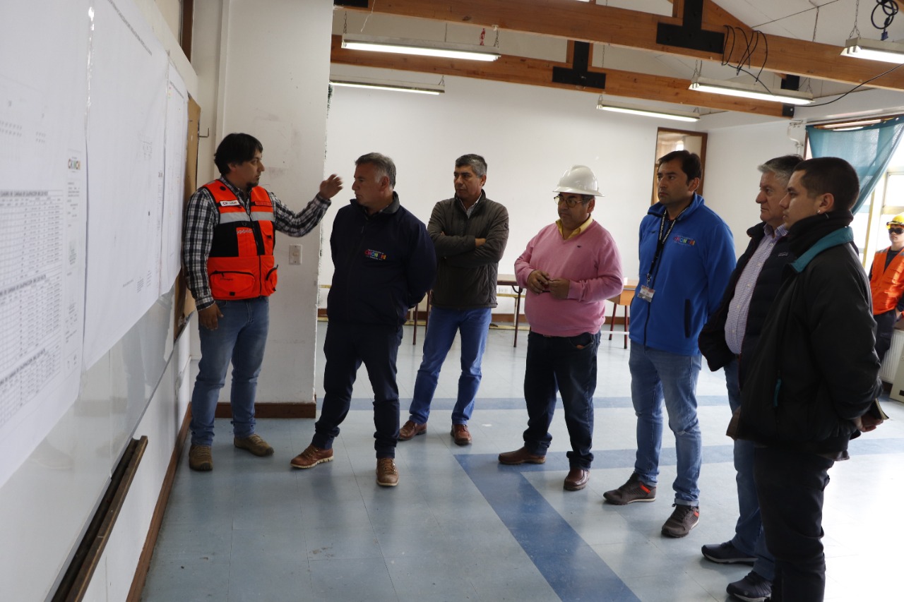 Más de 300 millones de pesos se invierten en diversos mejoramientos en escuela y liceo de Chonchi