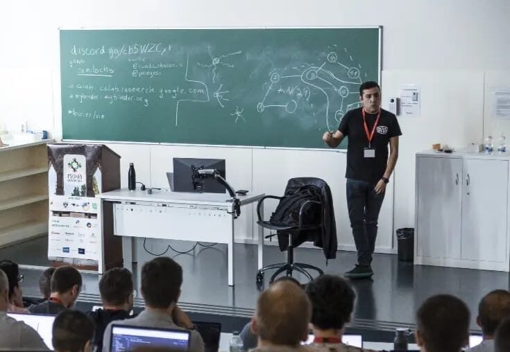 Castreño investiga sobre Inteligencia Artificial en España