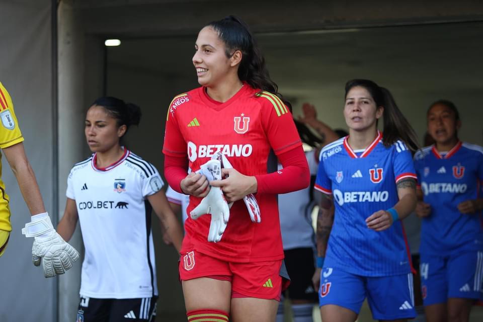 Castreña Gabriela Borquez es llamada a La Roja Femenina para microciclo y partido ante Brasil