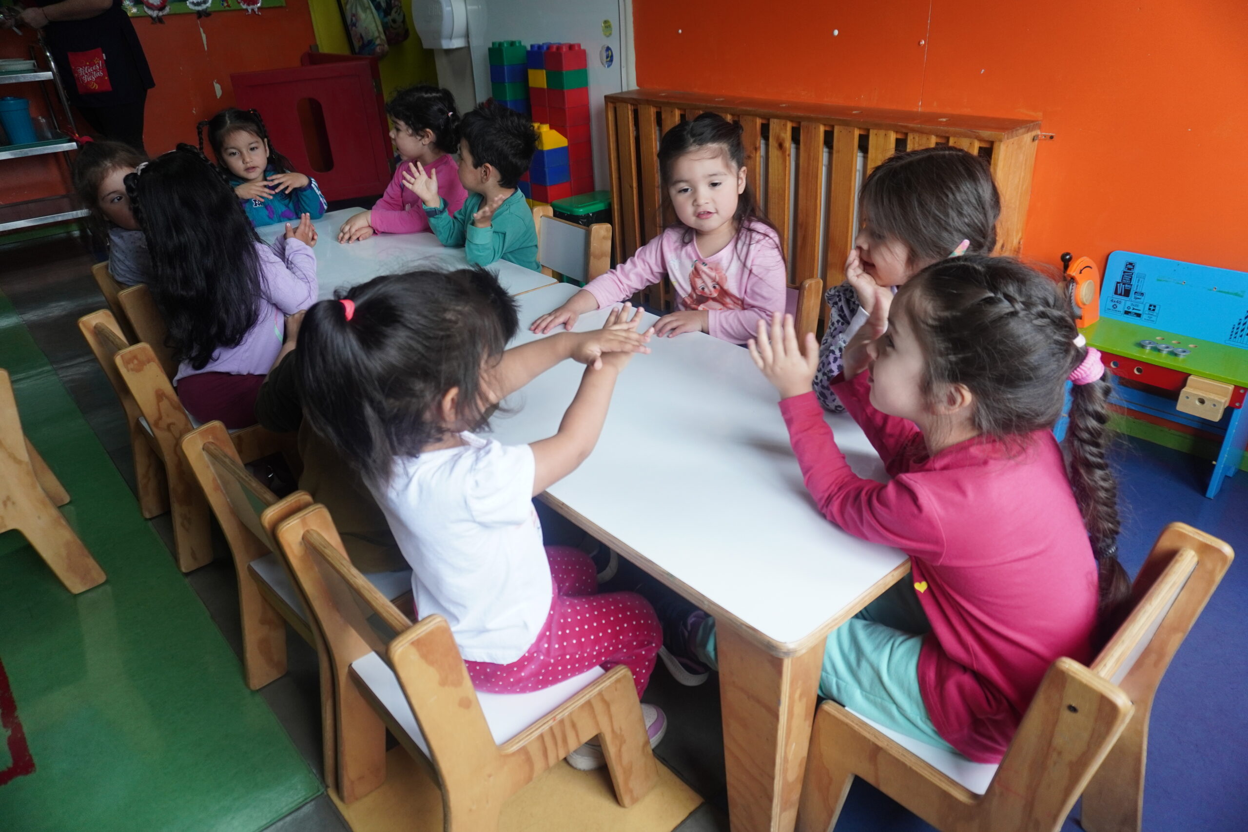 SLEP Chiloé y JUNJI firman convenio para la operatividad de 29 jardines infantiles VTF