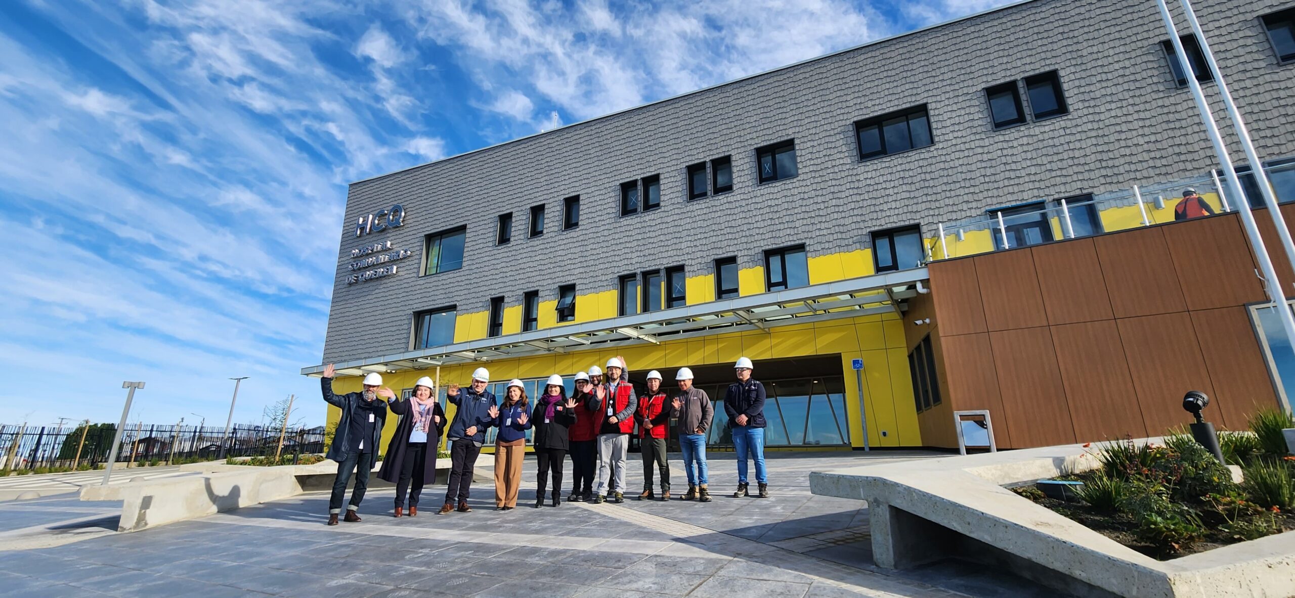 Revisan avances de hospitales de Queilen, Quellón y Ancud