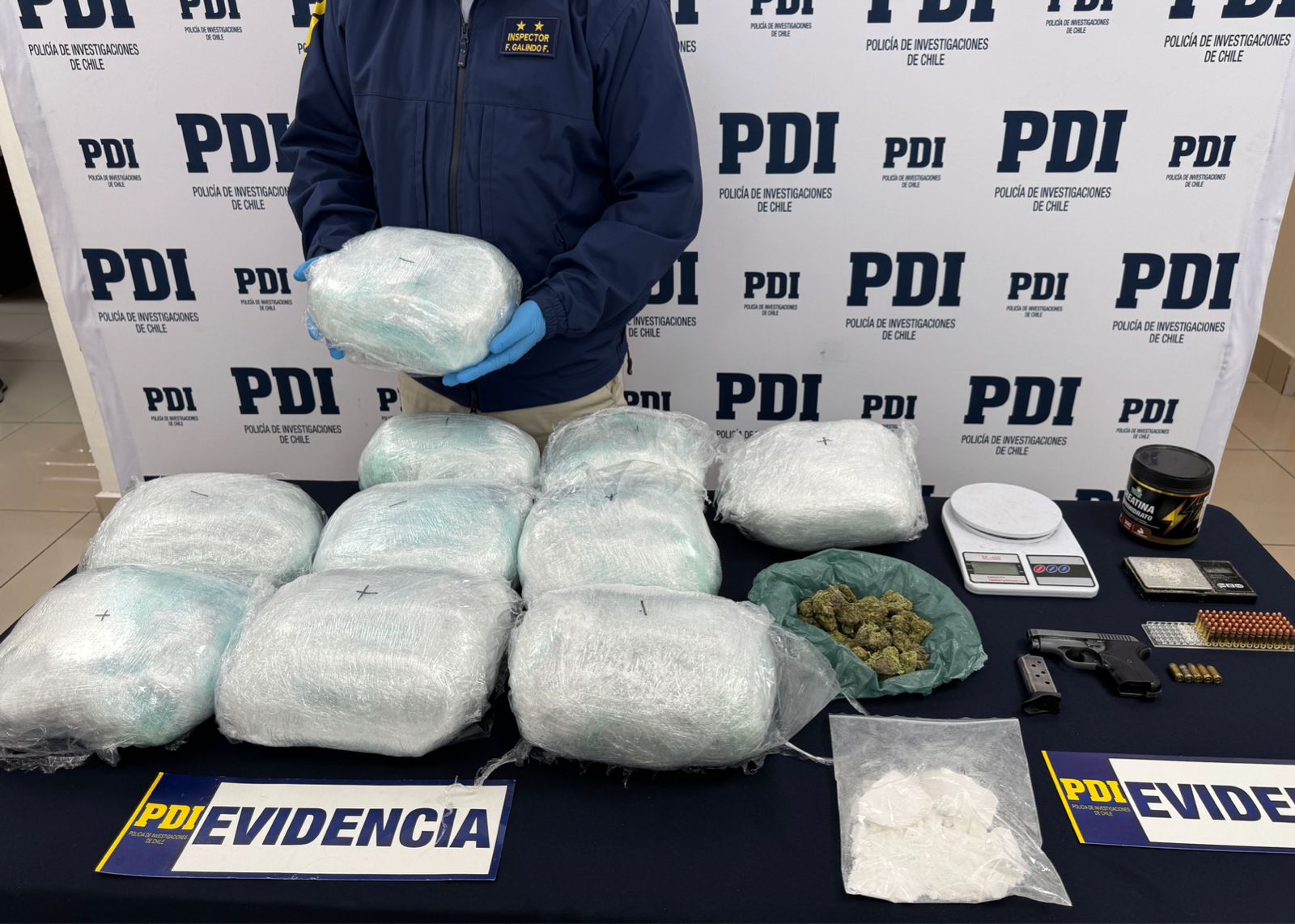 PDI incauta más de 12 kilos de droga y un arma de fuego en Castro