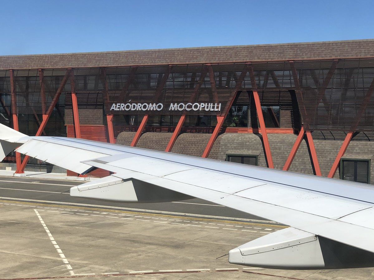 Grave incidente aéreo en Mocopulli: Avión comercial frustró aterrizaje