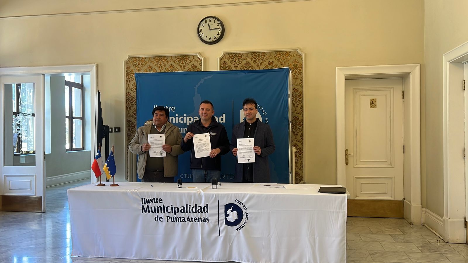 Chiloé y Magallanes sellan alianza cultural con miras al Bicentenario 2026