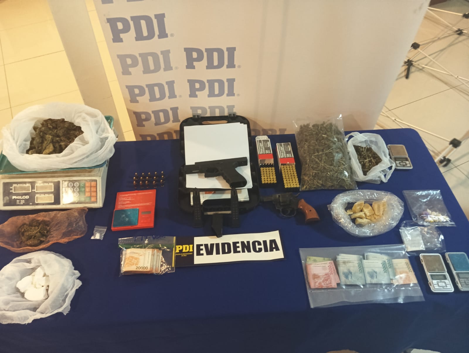 PDI detiene a 5 personas en operativo por drogas en Ancud