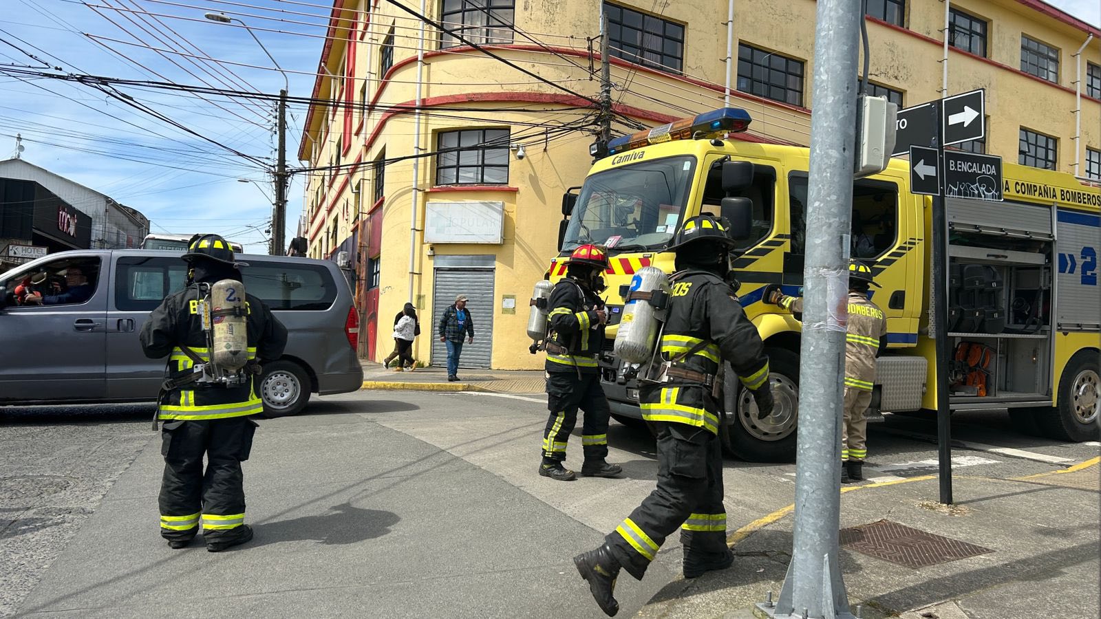 Evacúan preventivamente edificio municipal de Ancud por olores indeterminados