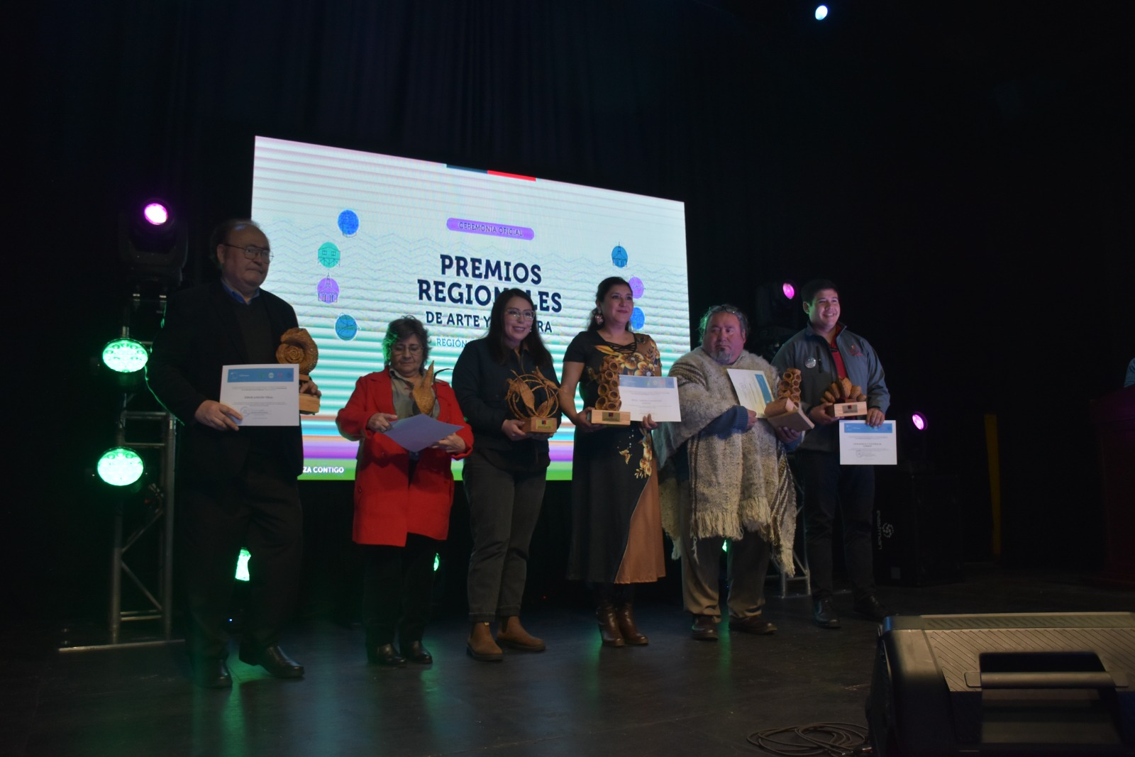 Premios Regionales de Arte y Cultura 2025 reconocen el talento y la identidad del territorio en una ceremonia realizada en Ancud
