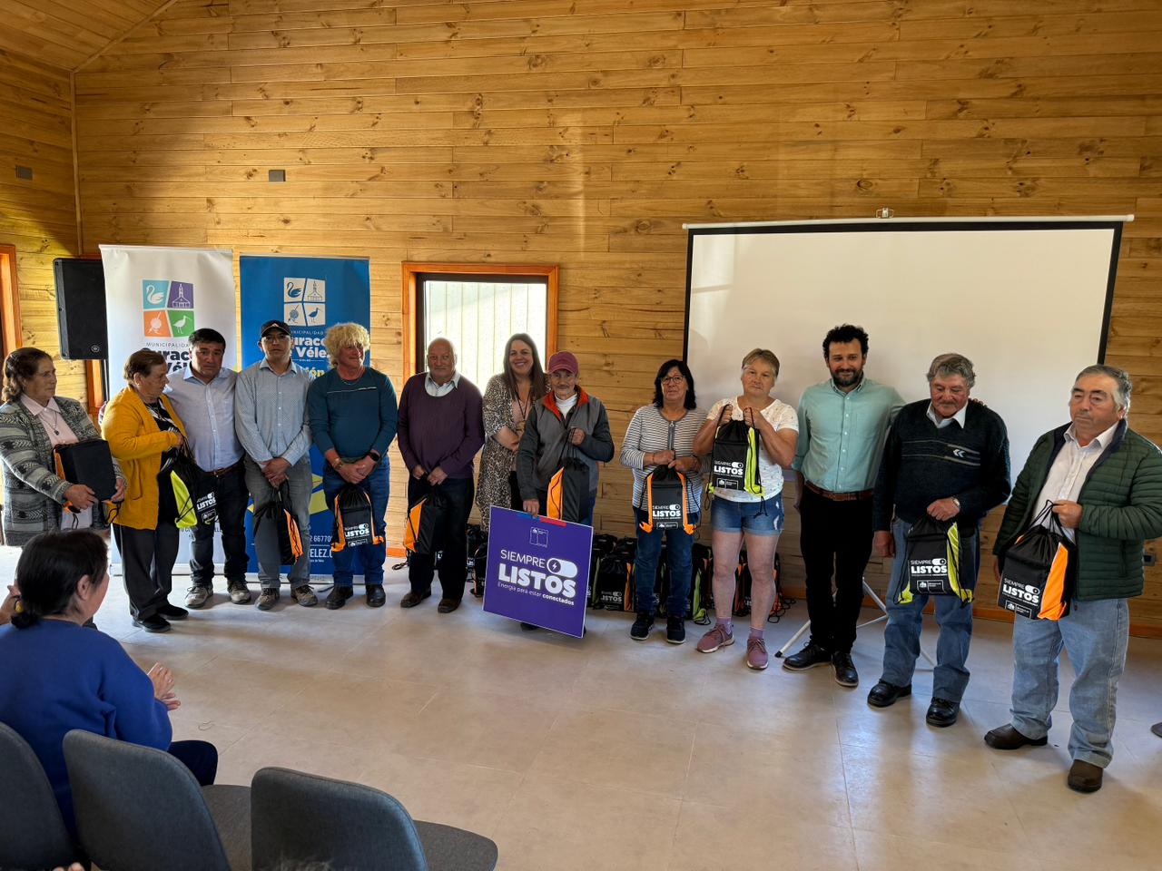 Entregan kits “Siempre Listos” a 50 familias de Curaco de Vélez