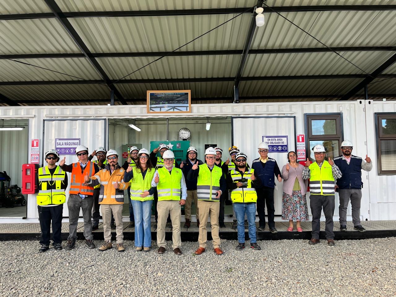 Saesa, junto a su contratista Selgesur, presenta al Gobierno Regional avances en sistemas de generación para zonas aisladas de Chiloé