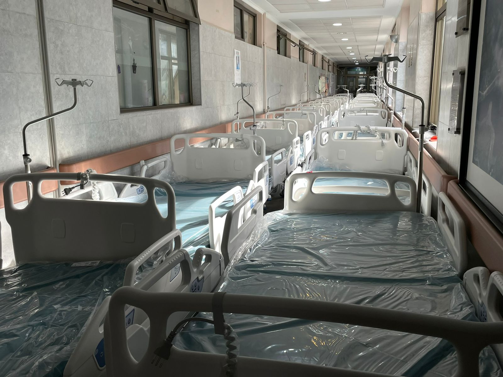 Hospital de Castro fortalece la atención hospitalaria con renovación de 95 camas clínicas