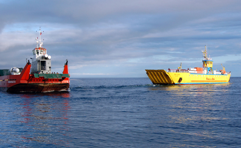 Situación de riesgo entre transbordadores en canal de Chacao termina con capitanes citados a Fiscalía Marítima
