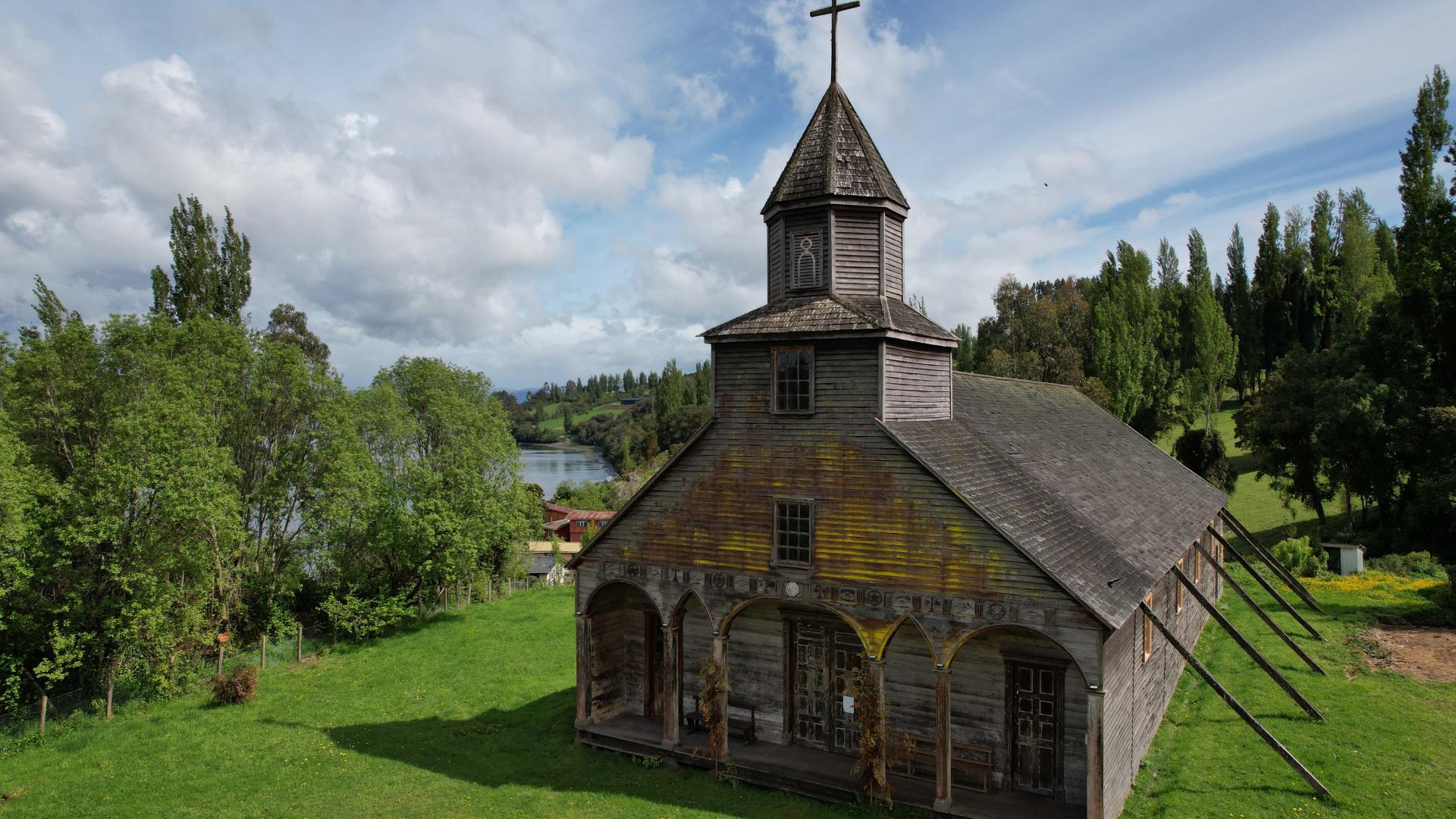 Consejo de Monumentos Nacionales autoriza reposición de emergencia de puntales en Iglesia de Ichuac