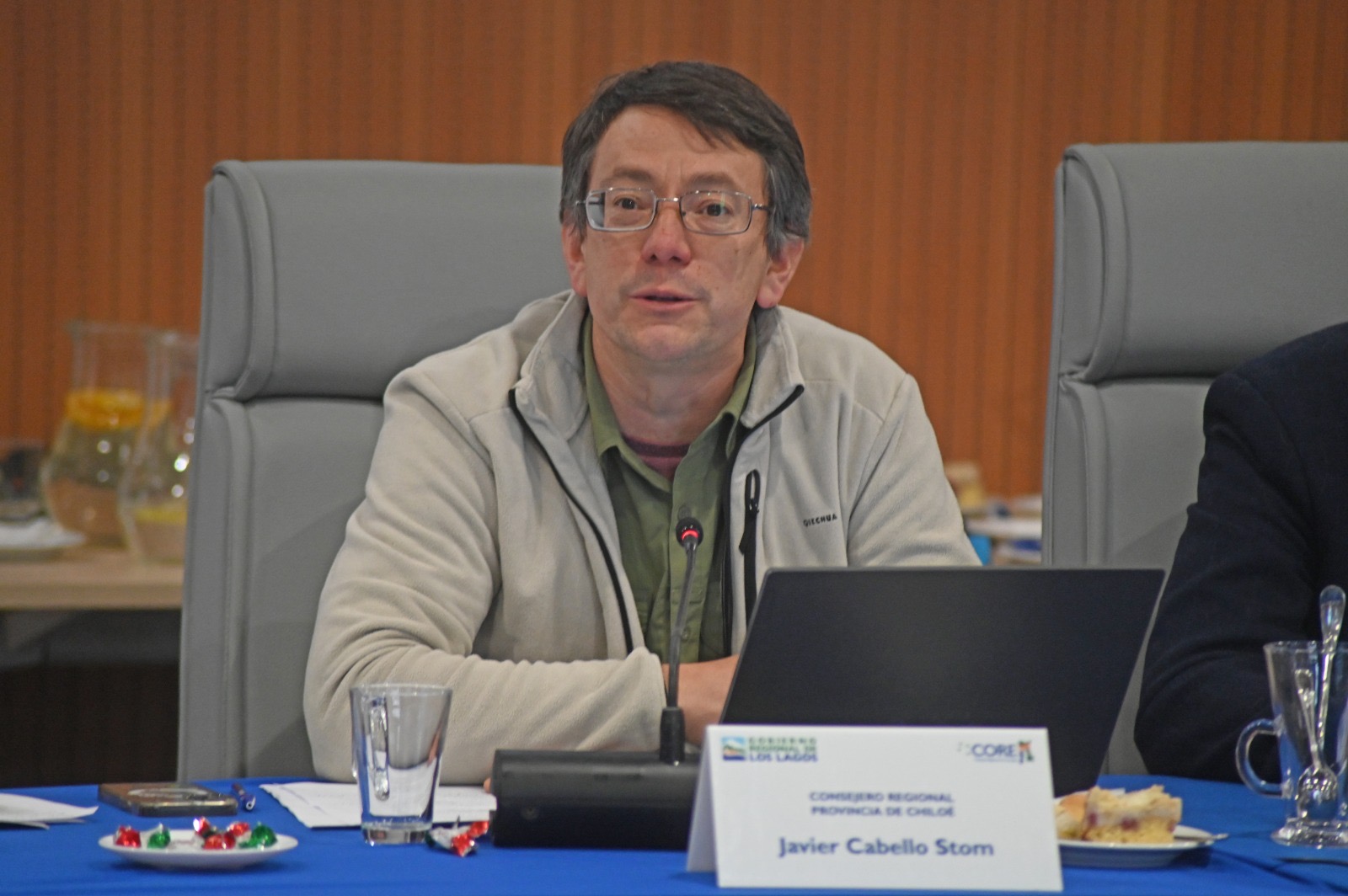 Core Cabello solicita apoyo regional para reducir lista de espera en rehabilitación en Chiloé