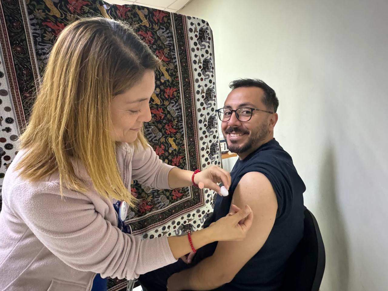 Servicio de Salud Chiloé refuerza llamado a vacunarse como principal medida de protección ante el invierno