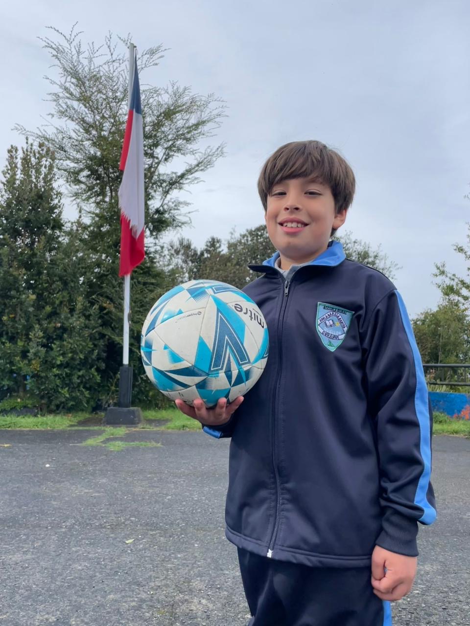 Alumno quellonino fue invitado para La Masía del FC Barcelona de España
