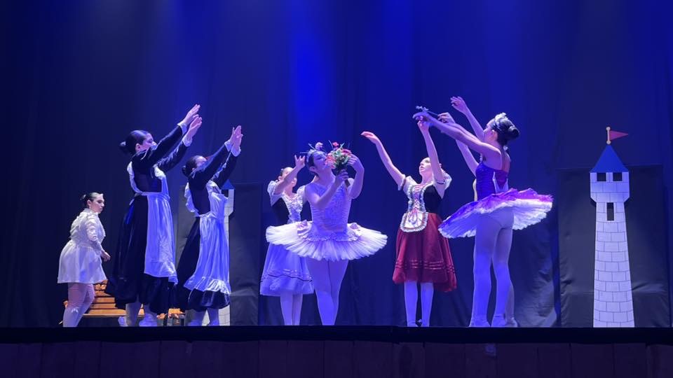 Ballet de Academia “Islas al Sur” deslumbró con presentación de “La Bella Durmiente” en el Centro Cultural