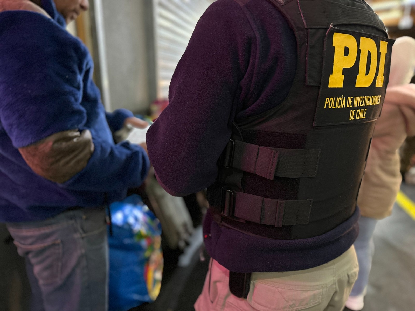 PDI fiscaliza a más de 60 extranjeros en Los Lagos y deja 14 detenidos prófugos de la justicia