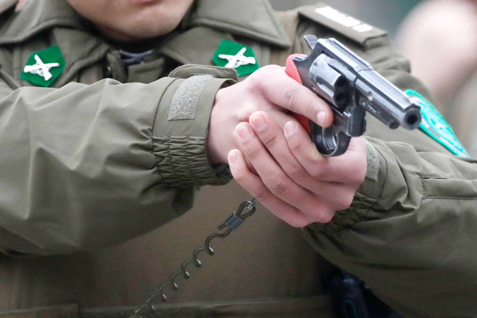Carabinero usó su arma de servicio ante ataque con cuchillo en Ancud