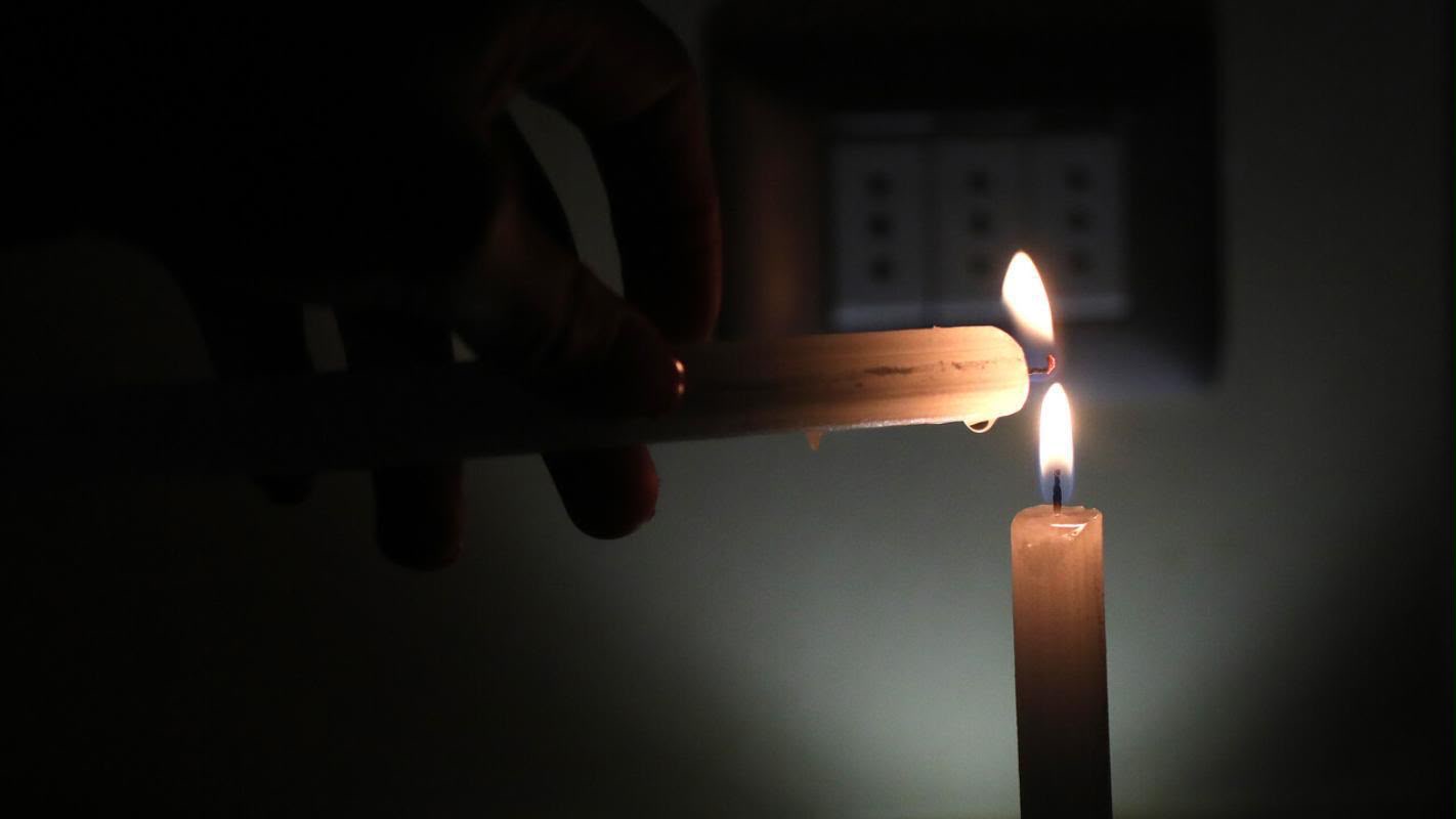 Más de 3 mil clientes permanecen sin suministro eléctrico en Chiloé