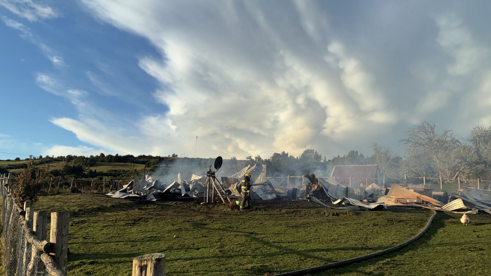 Incendio dejó una persona fallecida y un lesionado en isla Cailín