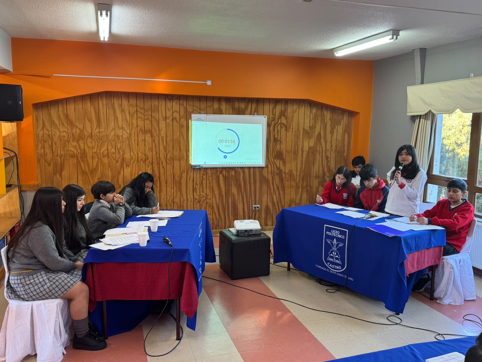 20 equipos de estudiantes iniciaron el Primer Torneo de Debates Bicentenario