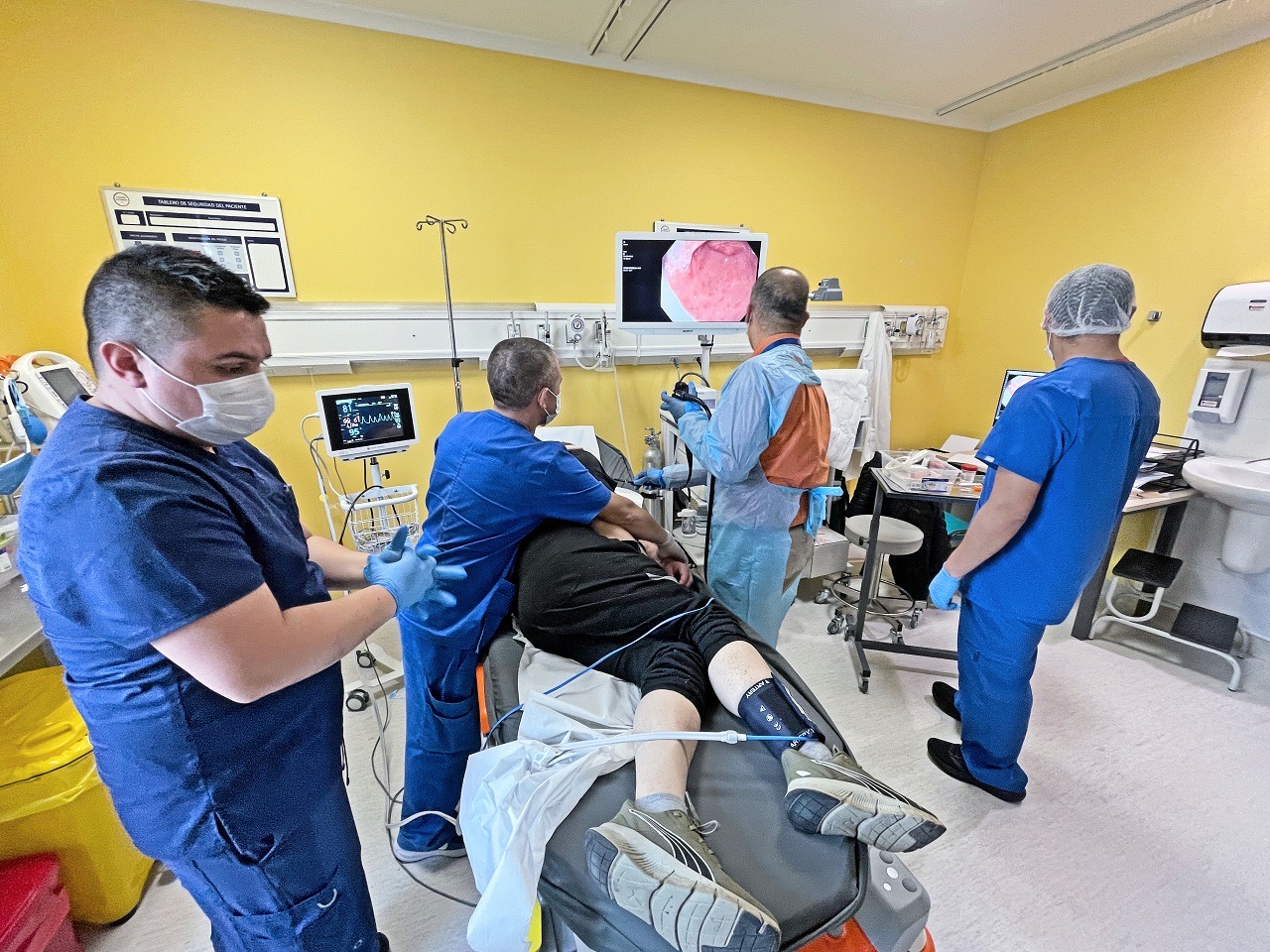Hospital de Quellón inicia endoscopías de manera permanente y avanza en resolver lista de espera local