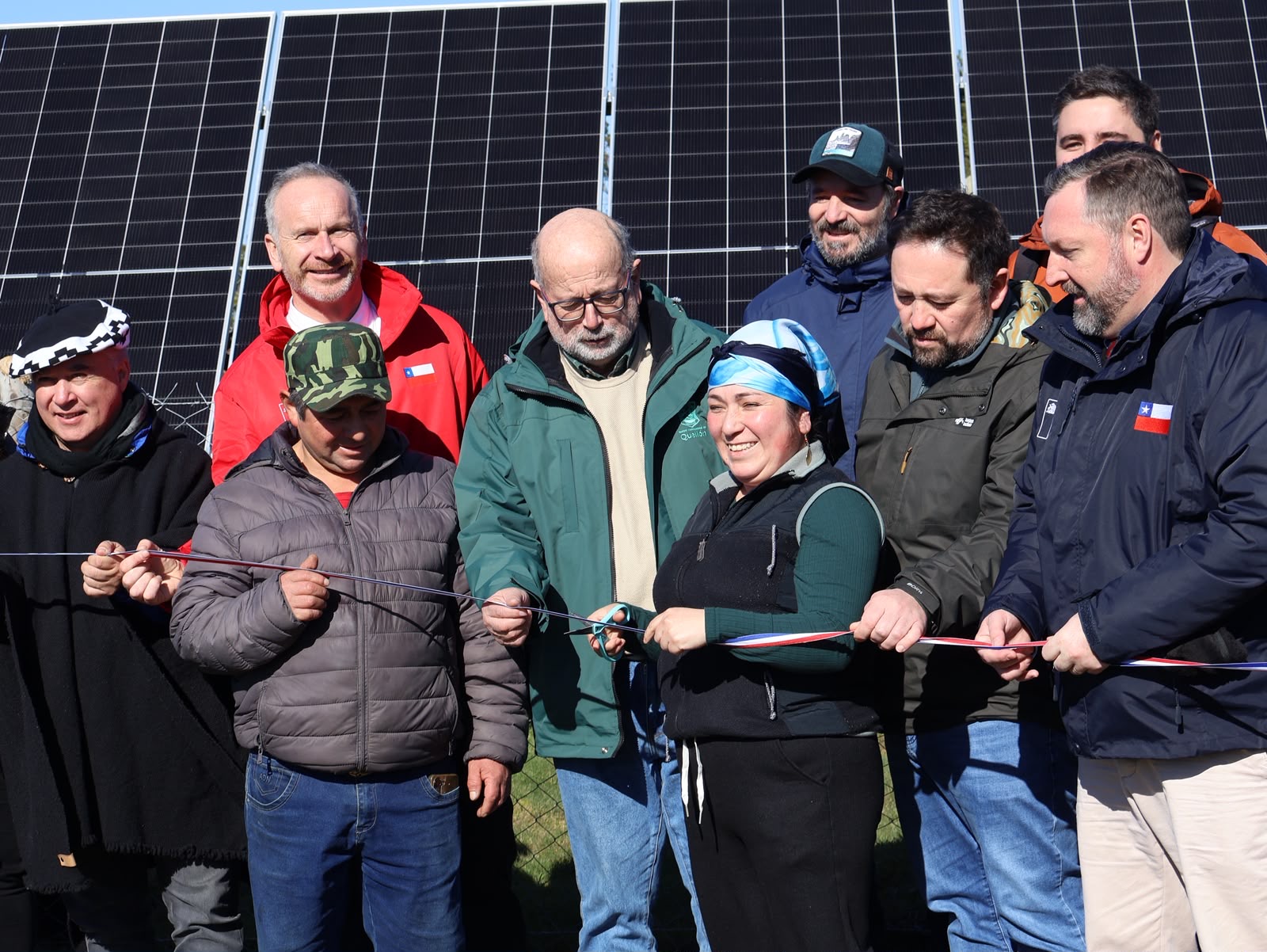 36 familias de Piedra Blanca y Michailelo acceden por primera vez a energía eléctrica mediante sistemas fotovoltaicos